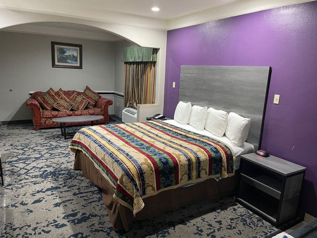 Scottish Inn And Suites Alvin Εξωτερικό φωτογραφία