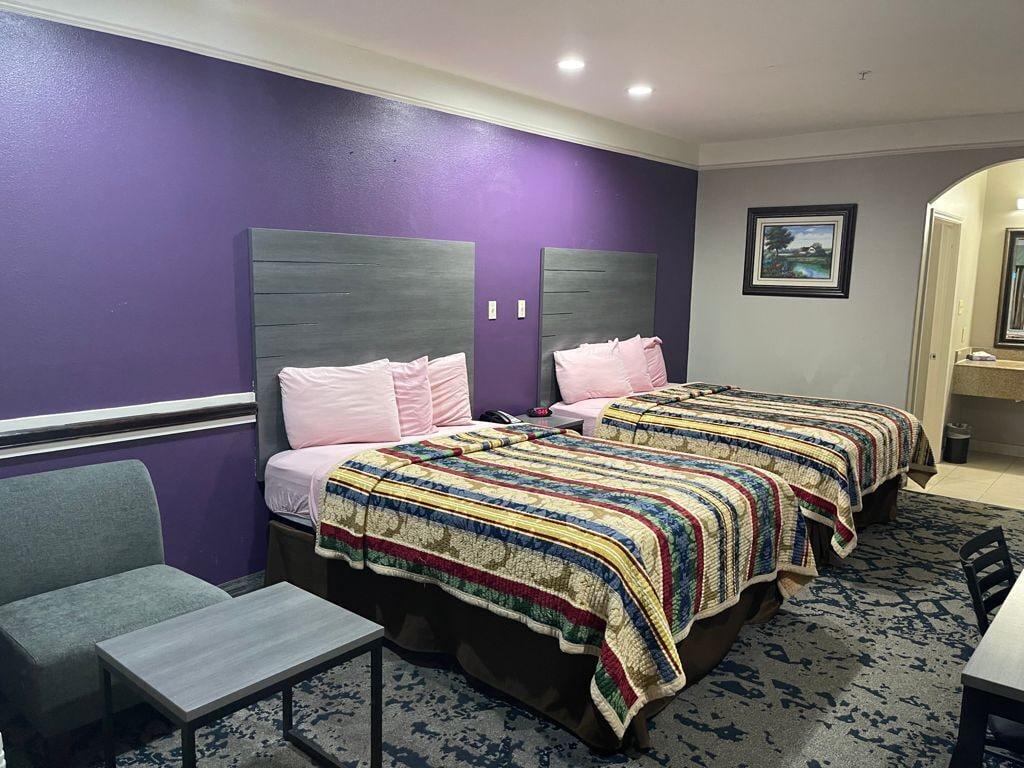 Scottish Inn And Suites Alvin Εξωτερικό φωτογραφία