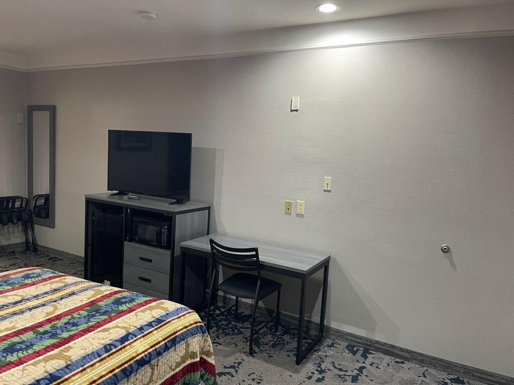 Scottish Inn And Suites Alvin Εξωτερικό φωτογραφία