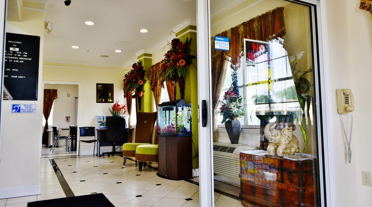 Scottish Inn And Suites Alvin Εξωτερικό φωτογραφία