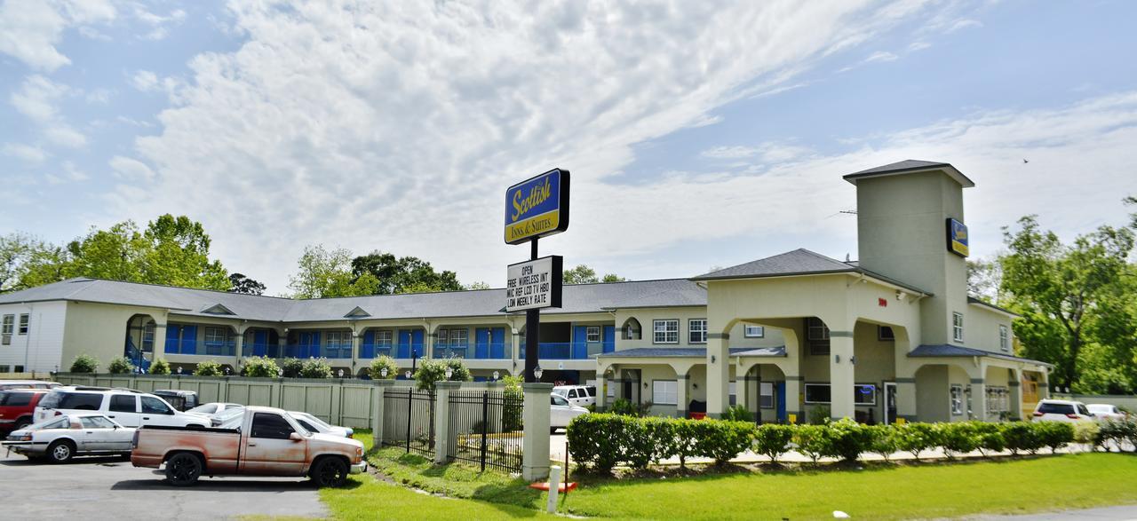 Scottish Inn And Suites Alvin Εξωτερικό φωτογραφία